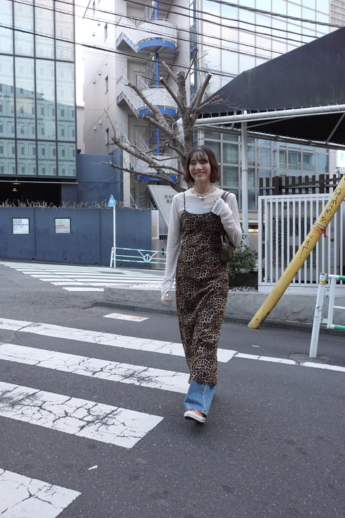 バックオープンレオパードワンピ